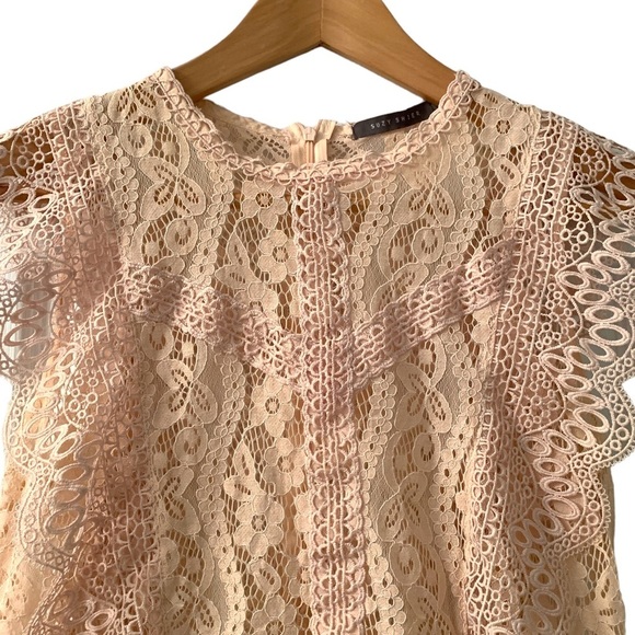 Suzy Shier Lace Blouse - Picture 2 of 6